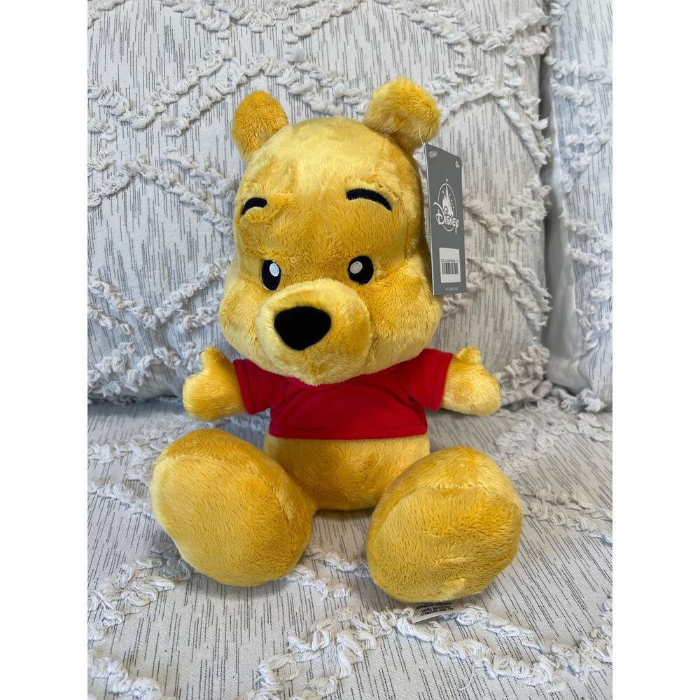 Walt Disney World Winnie The Pooh 10 inch Big Feet Plush Doll